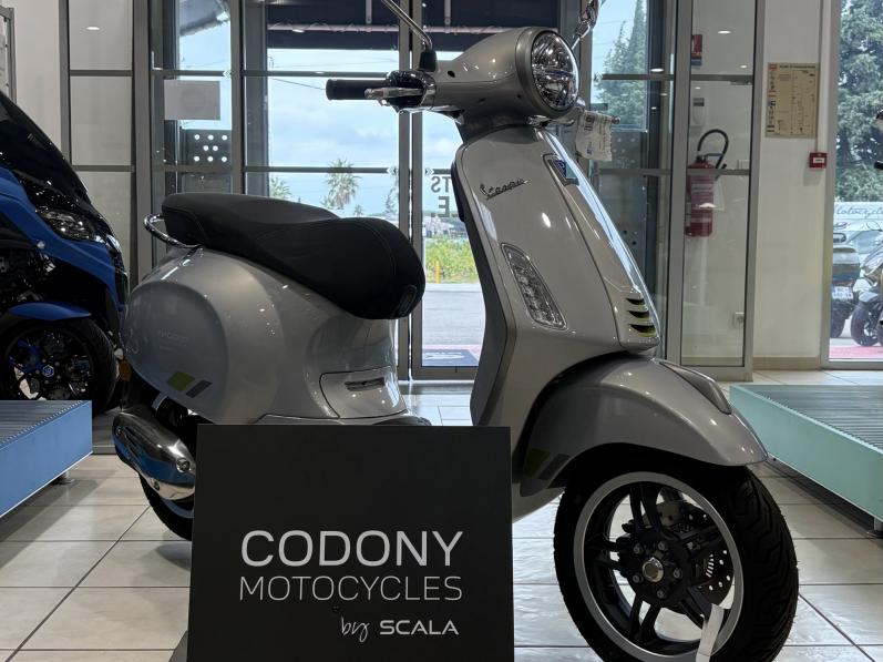 VESPA PRIMAVERA 125 TECH